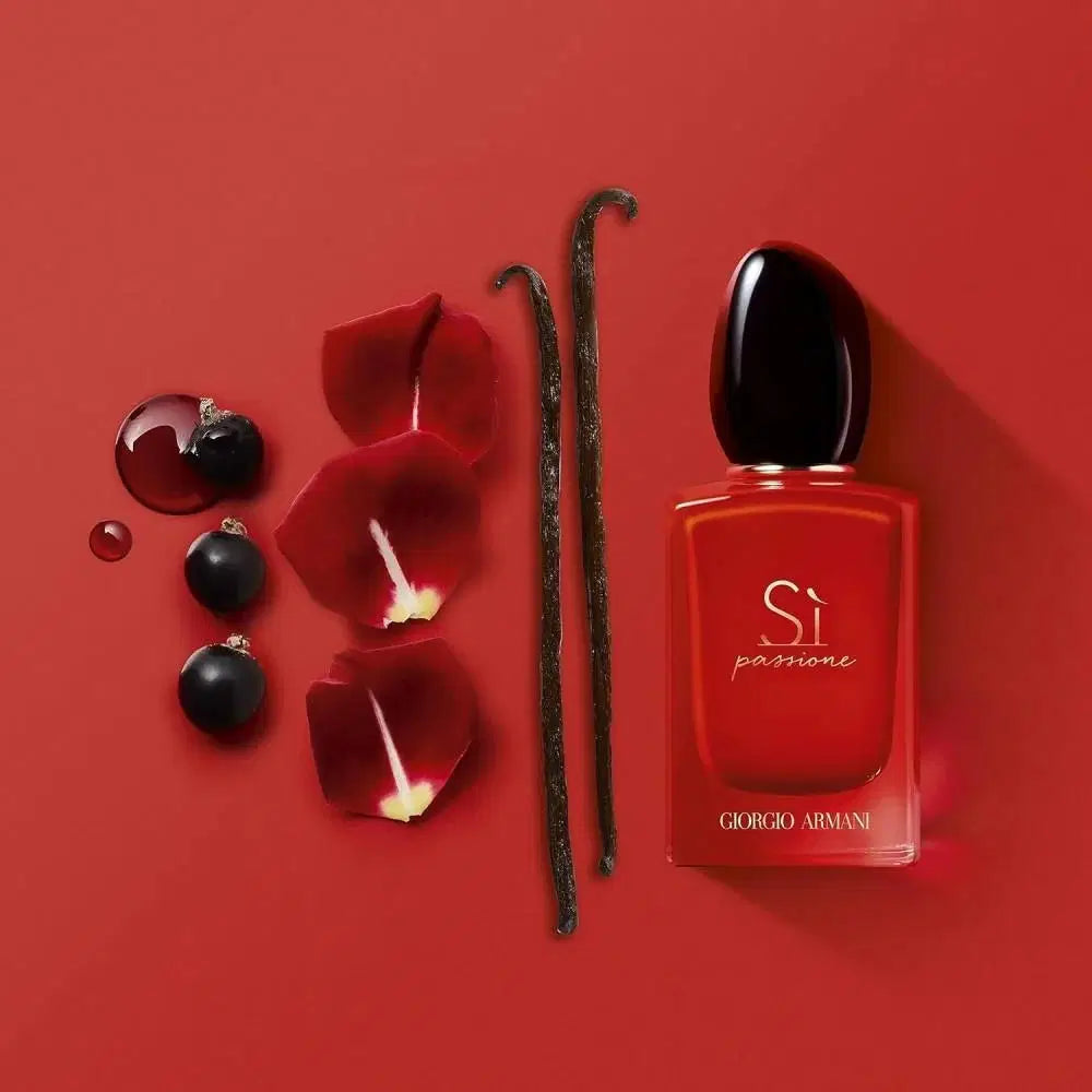 Giorgio Armani Si Passione EDP 100ml perfume bottle with elegant design and floral accents on the box.