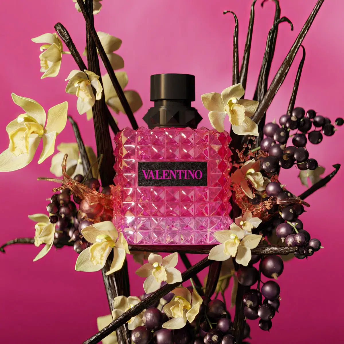 Valentino Born in Roma Donna Extradose 100ml perfume bottle with elegant packaging.