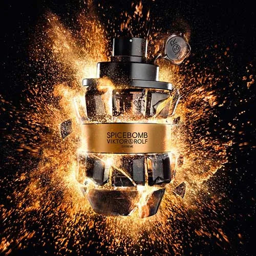 Viktor&Rolf Spicebomb Extreme 100ML perfume bottle with a sleek design and bold packaging in a product image.